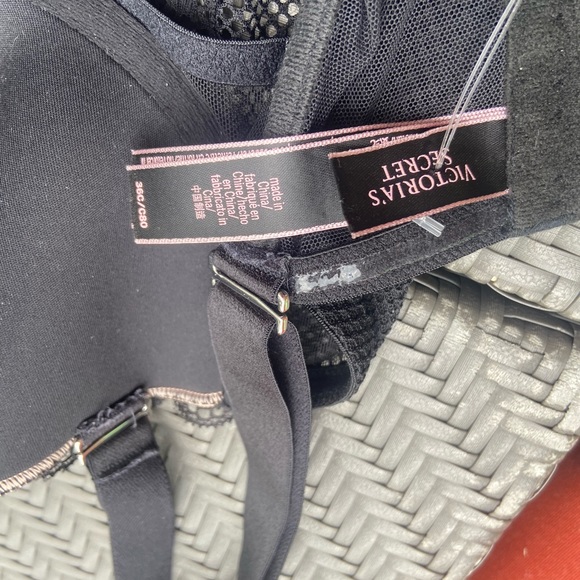 nude and black lace Victoria’s Secret bustier - Picture 3 of 3